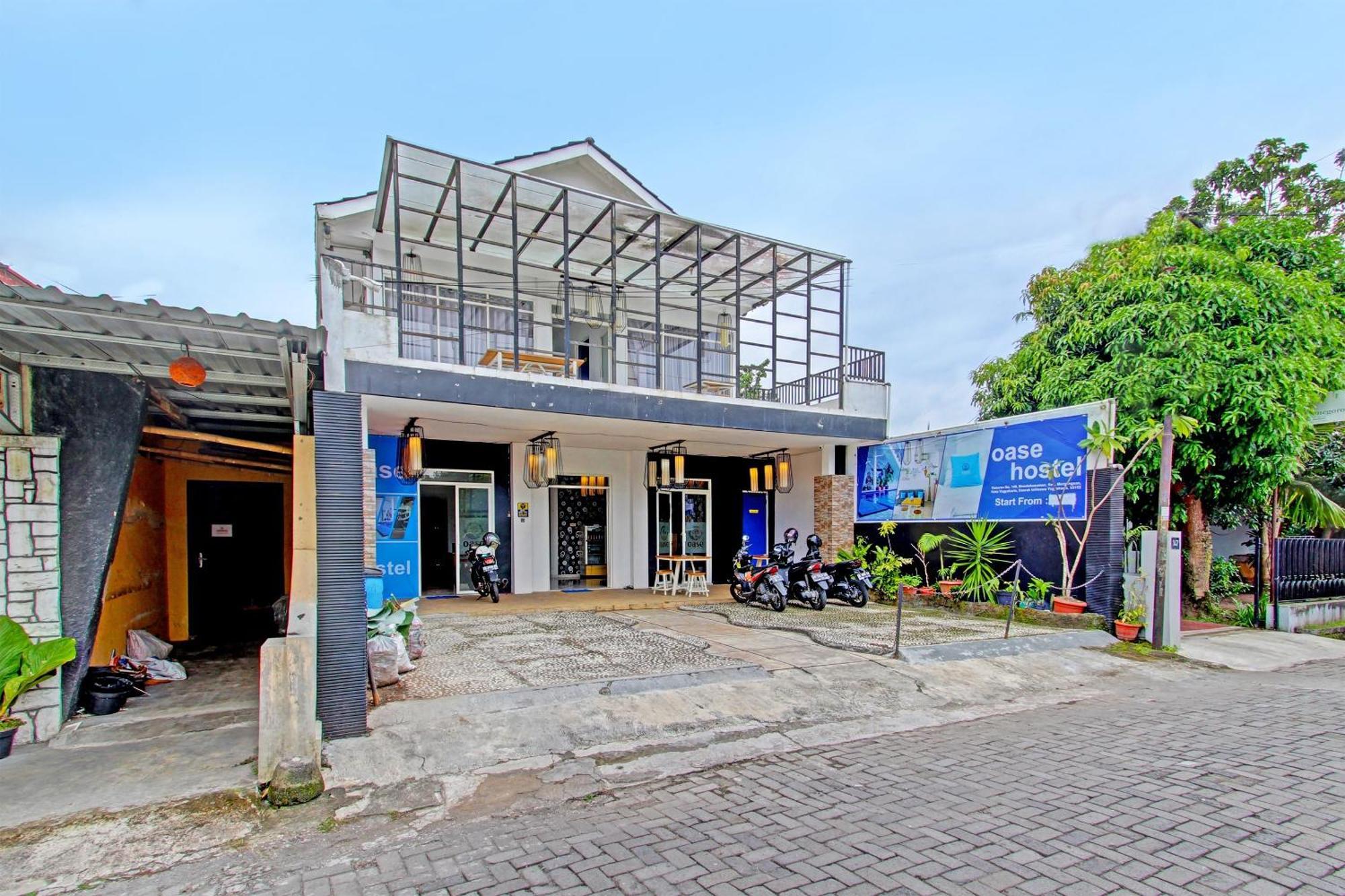 Oyo 91952 Oase Hostel Yogyakarta Exteriör bild