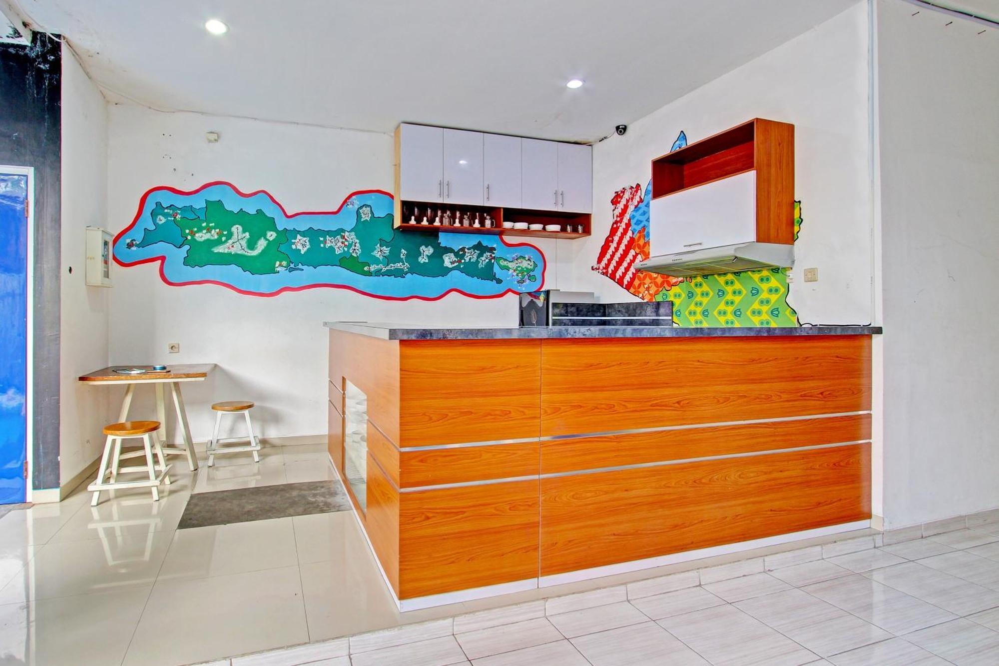 Oyo 91952 Oase Hostel Yogyakarta Exteriör bild