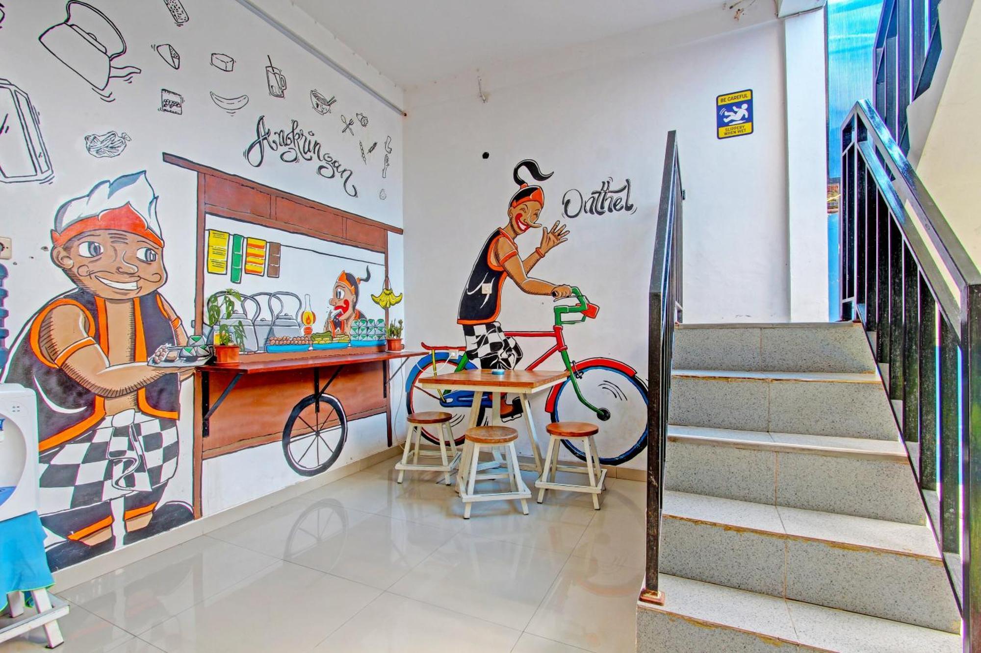 Oyo 91952 Oase Hostel Yogyakarta Exteriör bild